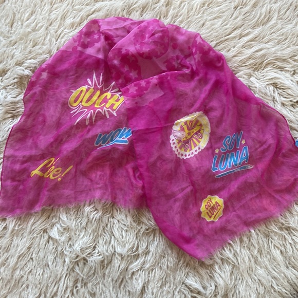 Disney pink scarf - Picture 7 of 8